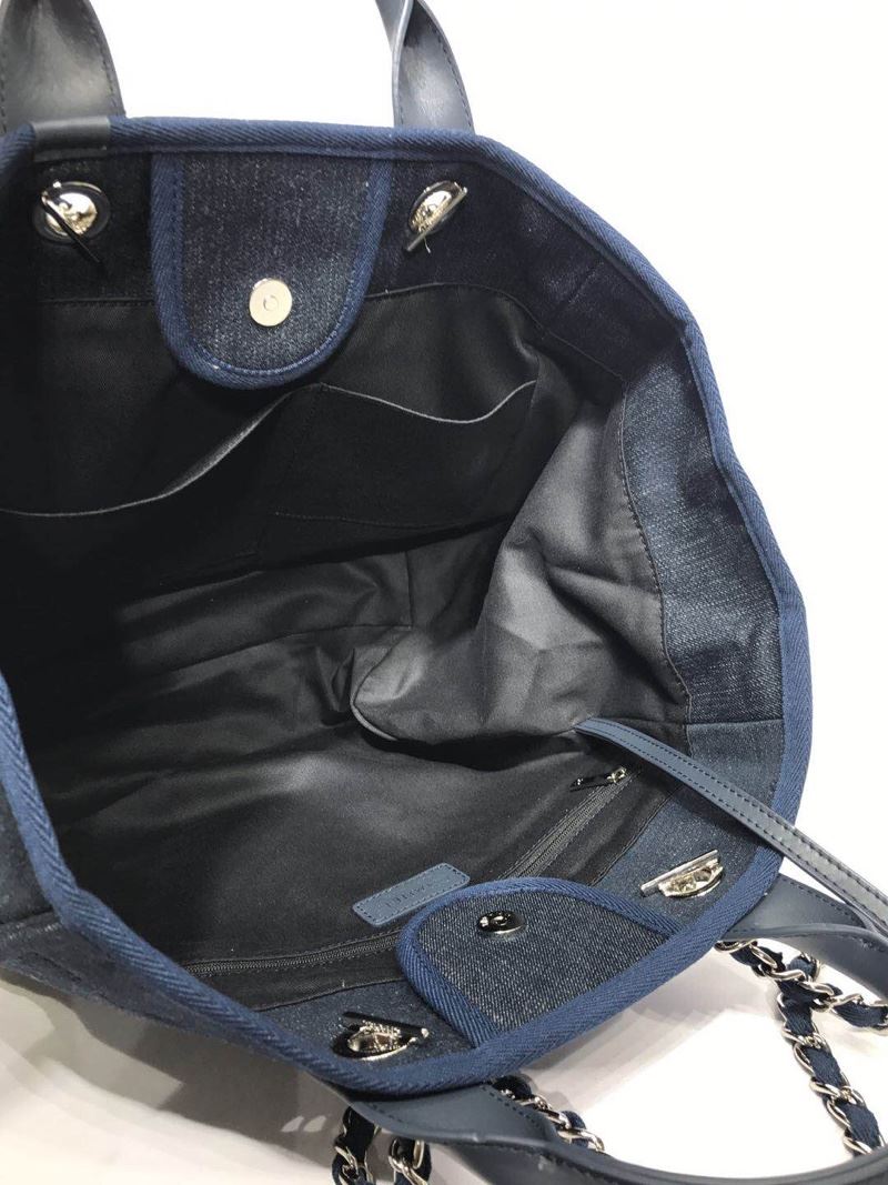 Ch**el shopping bags